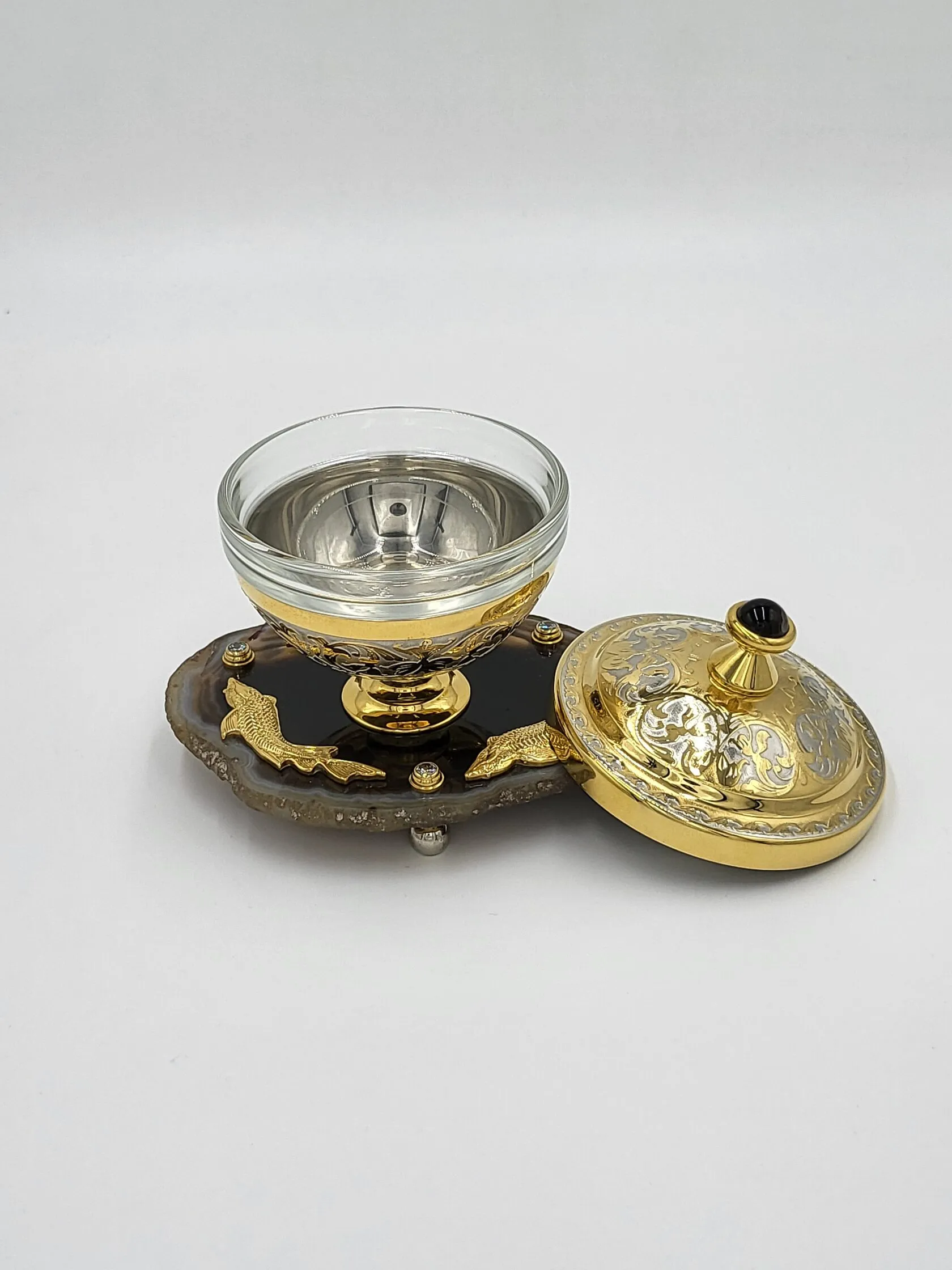 Икорница " Три Белуги"